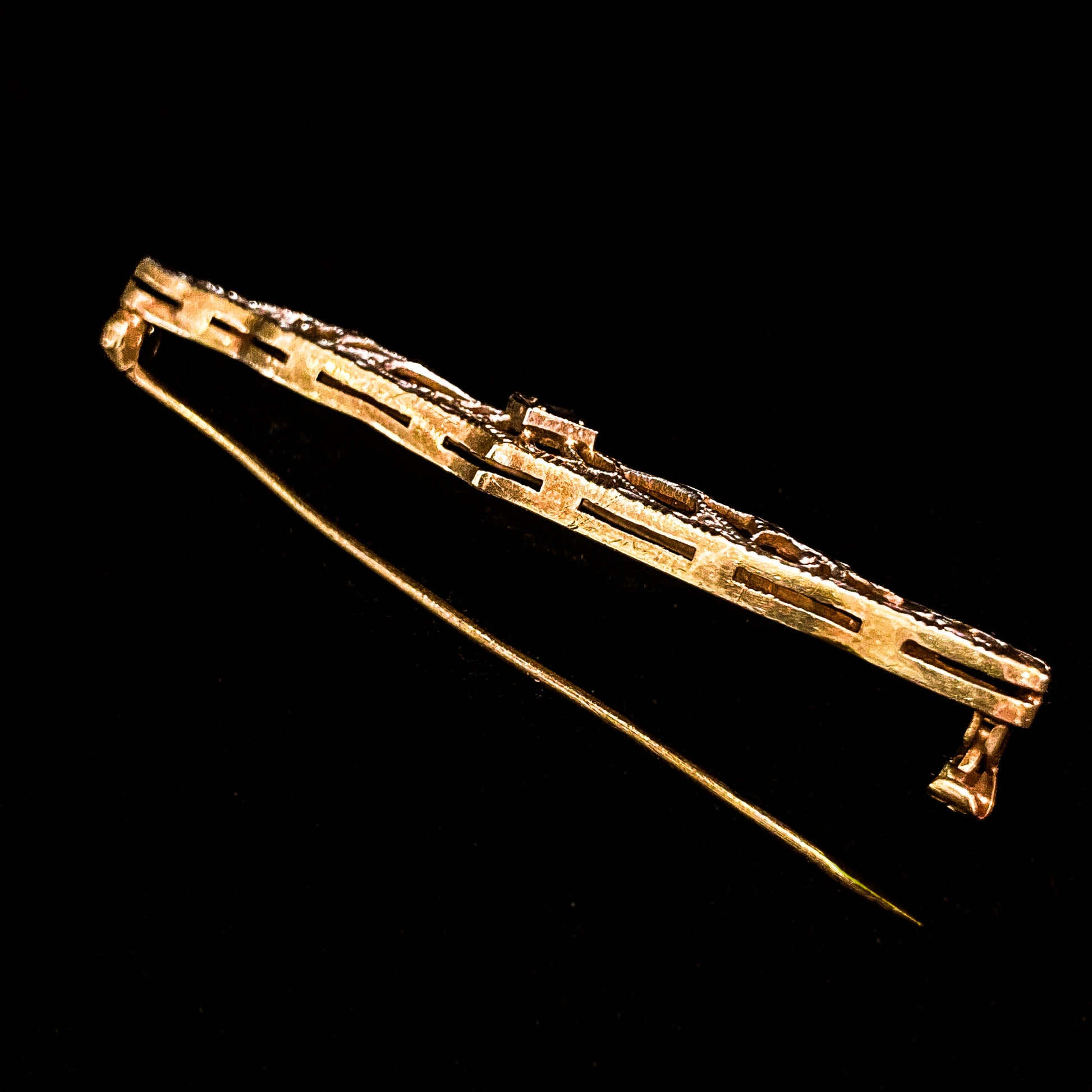 Antique Art Deco 14K Yellow Gold Blue Gemstone Filigree Bar Pin Brooch