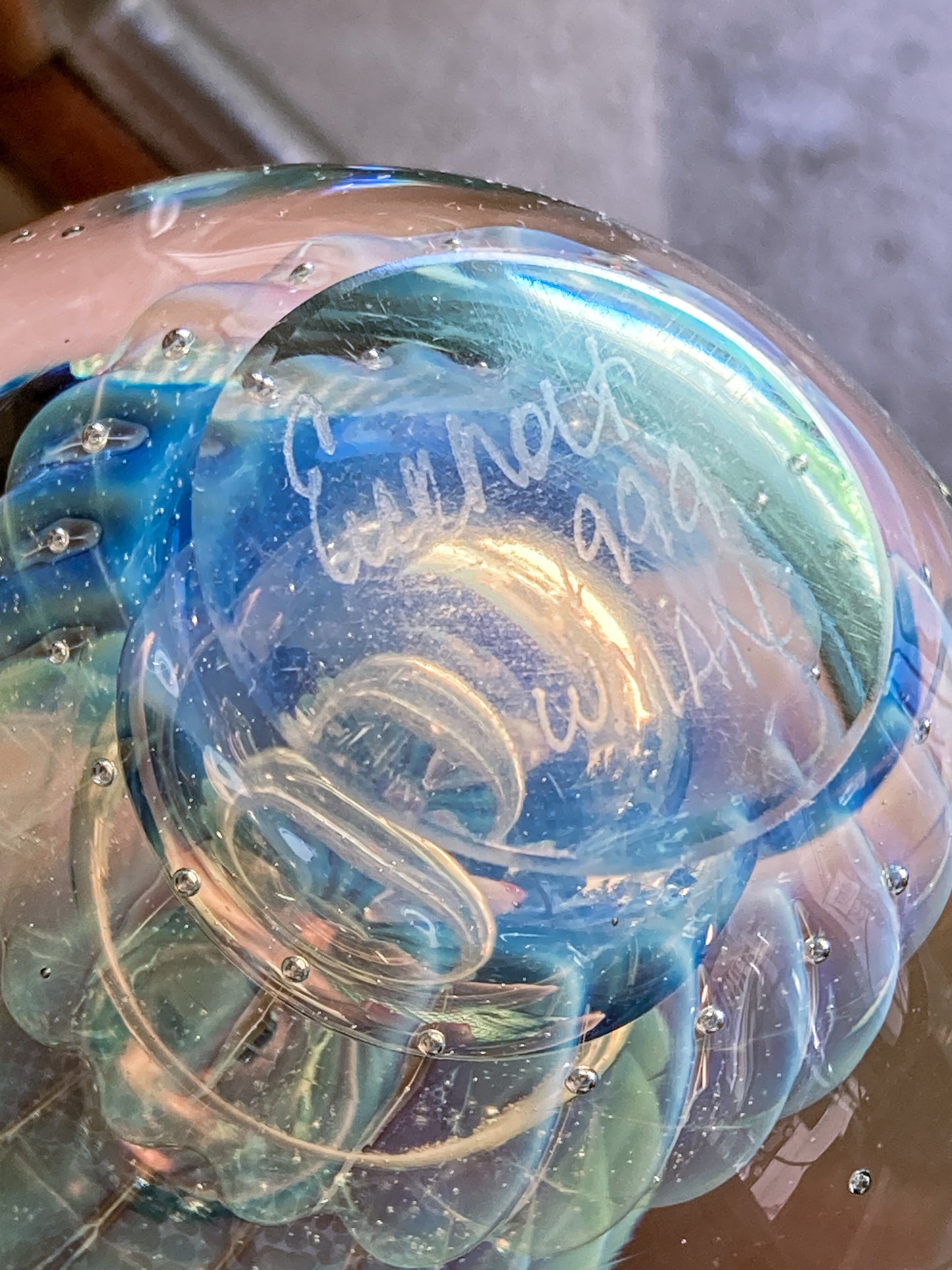 1999 Robert Eickholt Hand Blown Opalescent Jellyfish Glass Paperweight Signature