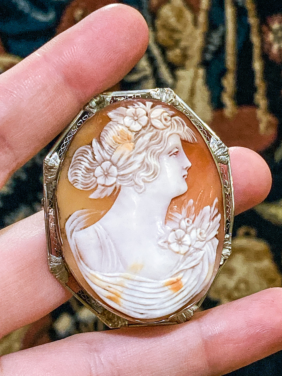 Antique 14K White Gold Carved Pink Shell Grecian Cameo Brooch Pendant