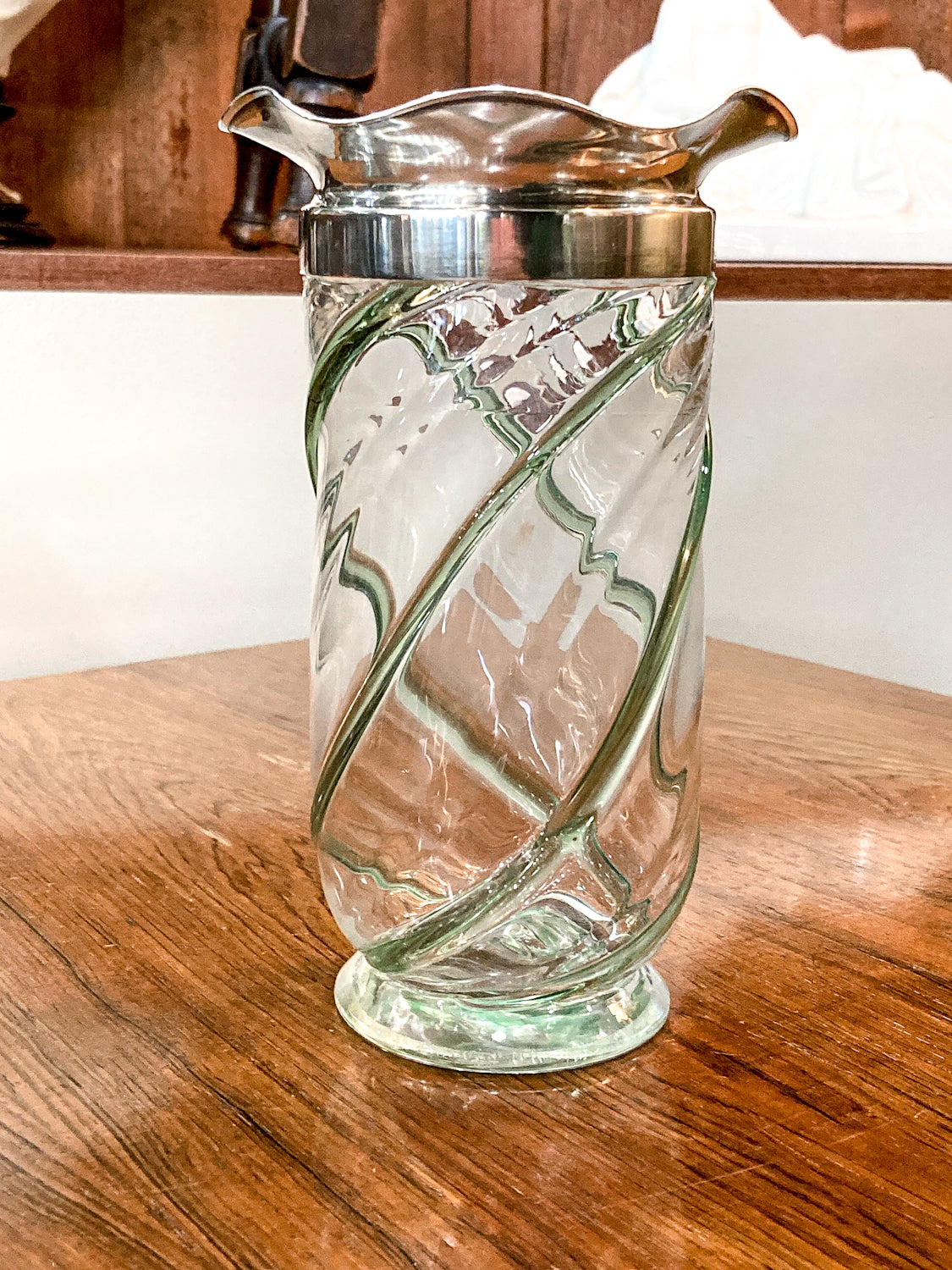 Antique 1908 English Handblown Green Swirl Sterling Silver Ruffle Rim Vase