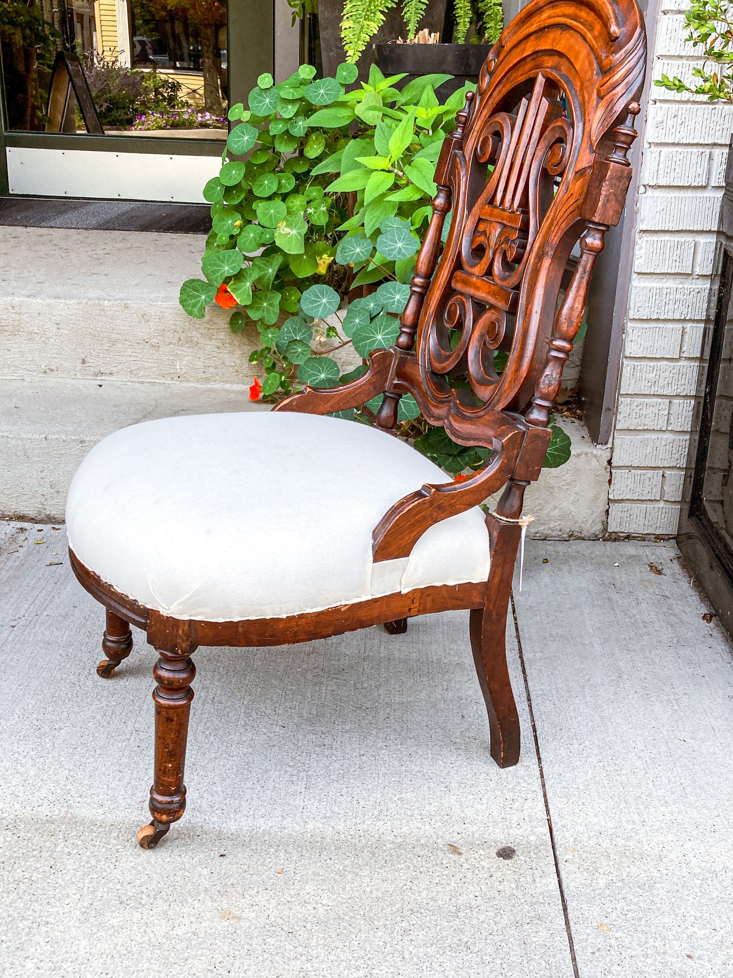 Antique American 19th Century Victorian Carved Walnut Slipper Chair