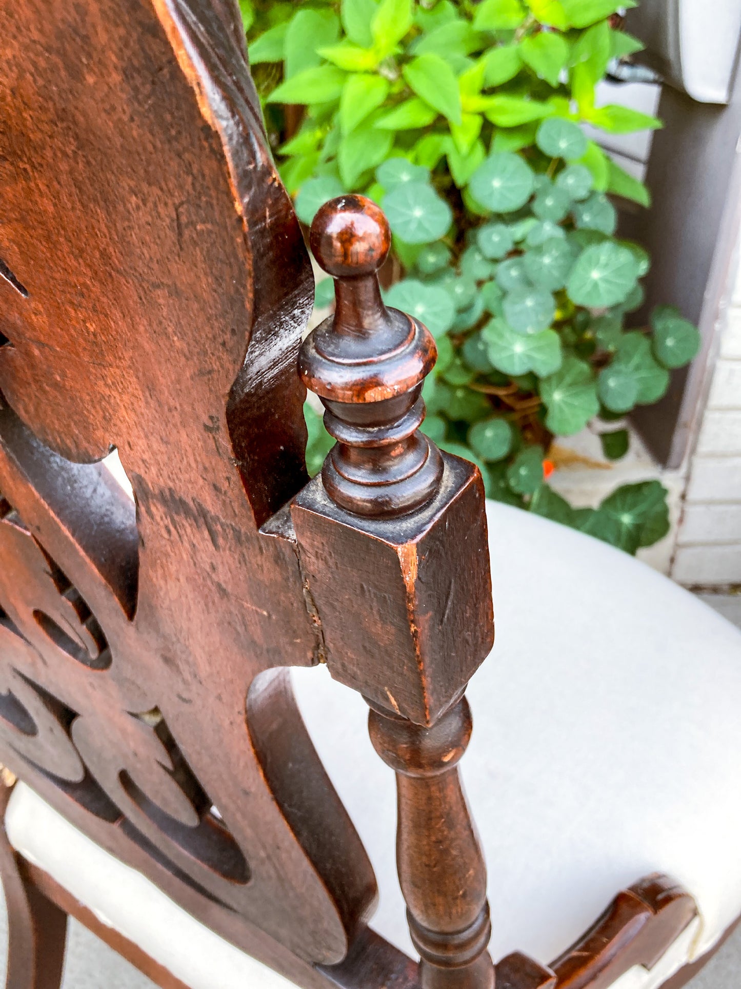 Antique American 19th Century Victorian Carved Walnut Slipper Chair