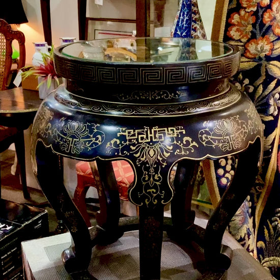 Vintage Applied Stone Roses Bird Gold Detailed Black Lacquer Round Side Table