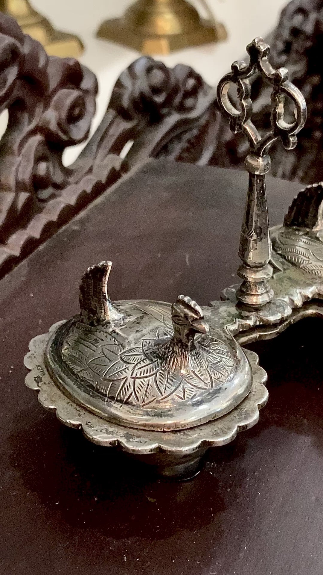 Antique Silvered Miniature Swivel Roosting Hens Table Salt Spice Cellar Video