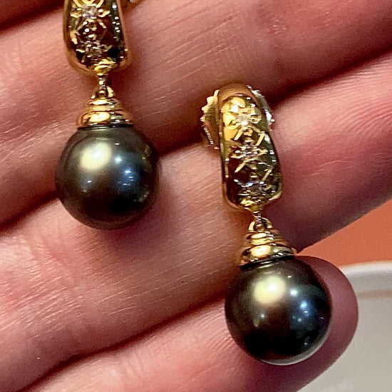 Vintage 18K Yellow Gold Triple Diamond Black Pearl Dangle Earrings