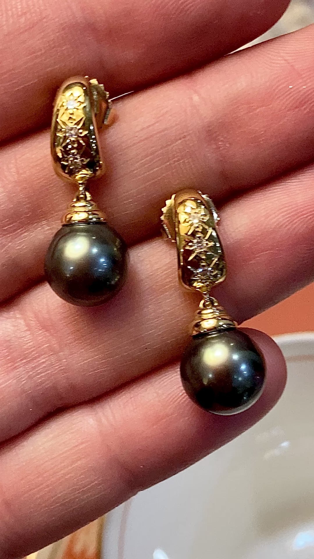 Vintage 18K Yellow Gold Triple Diamond Black Pearl Dangle Earrings