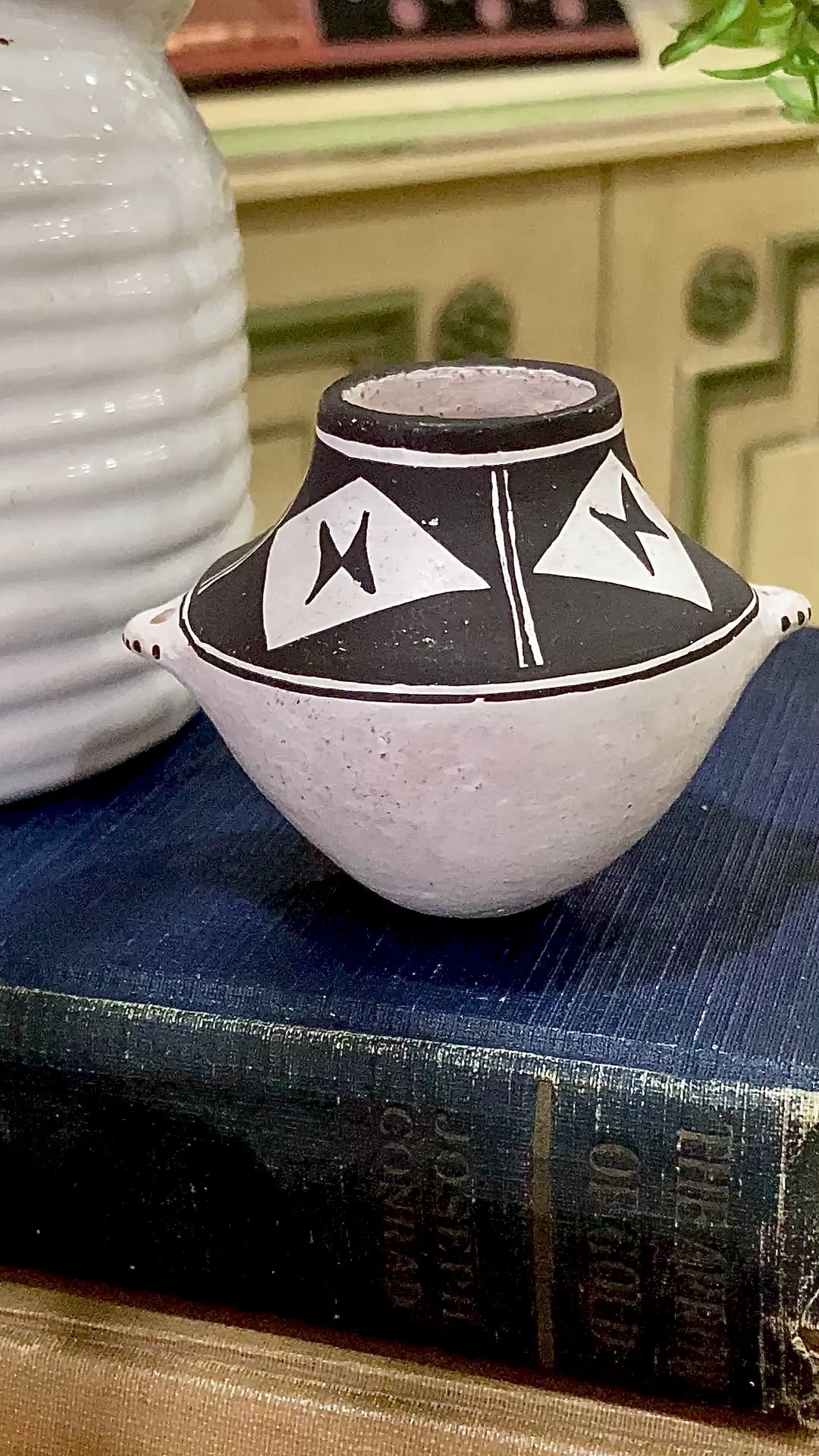 Vintage Mary Lewis Handmade Acoma New Mexico Mini Pottery Vase Video